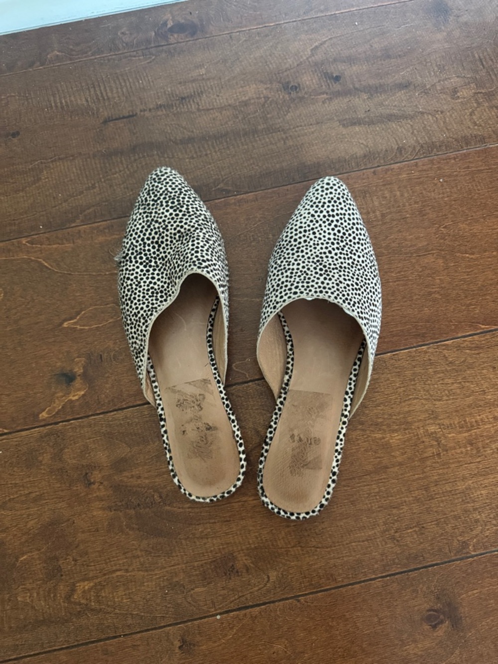 Madewell Women’s Slip-On Pointed Mules - cheetah hair - Picture 2 of 3